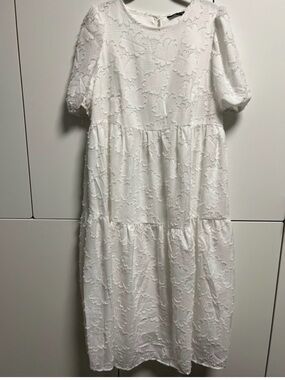 Shein White Midi Maternity/Nursing Sundress with Tiered Skirt and Crew Neck XXL